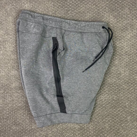 Nike Tech Fleece Shorts Men's Large Gray Gym Running Sweat Training 805160 091 - Picture 6 of 14